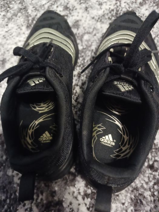 Кросівки жіночі 36р.