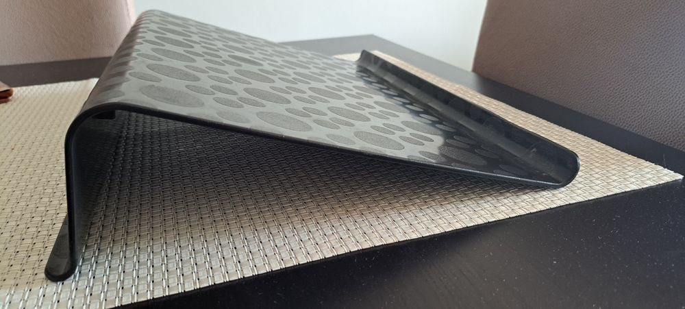 Base PC ikea brada