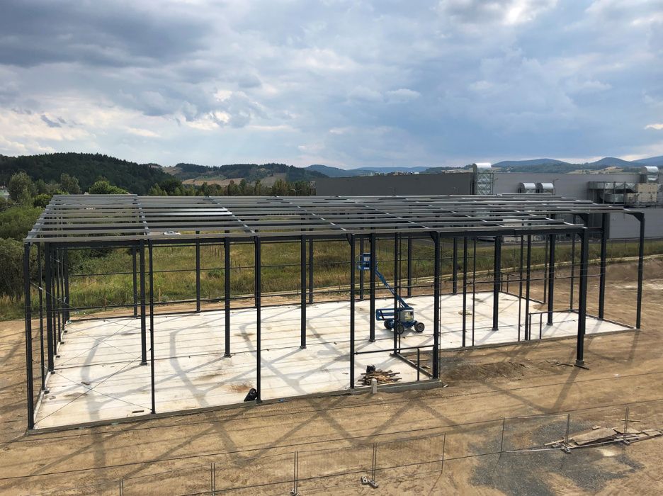Konstrukcja stalowa hali 450m2 (15x30x4,5)