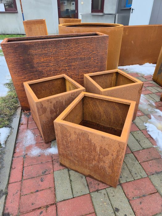 Nowoczesne donice metalowe NA WYMIAR – Corten / Malowane proszkowo – P