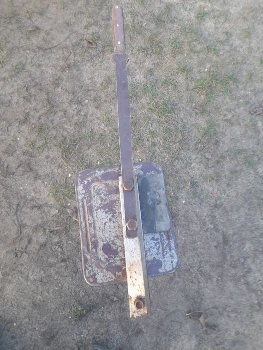 Ножиці по металу (гильєтина)