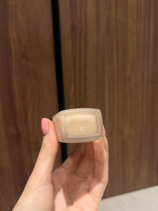 Тональний флюїд Chanel Ultra Le Teint B10