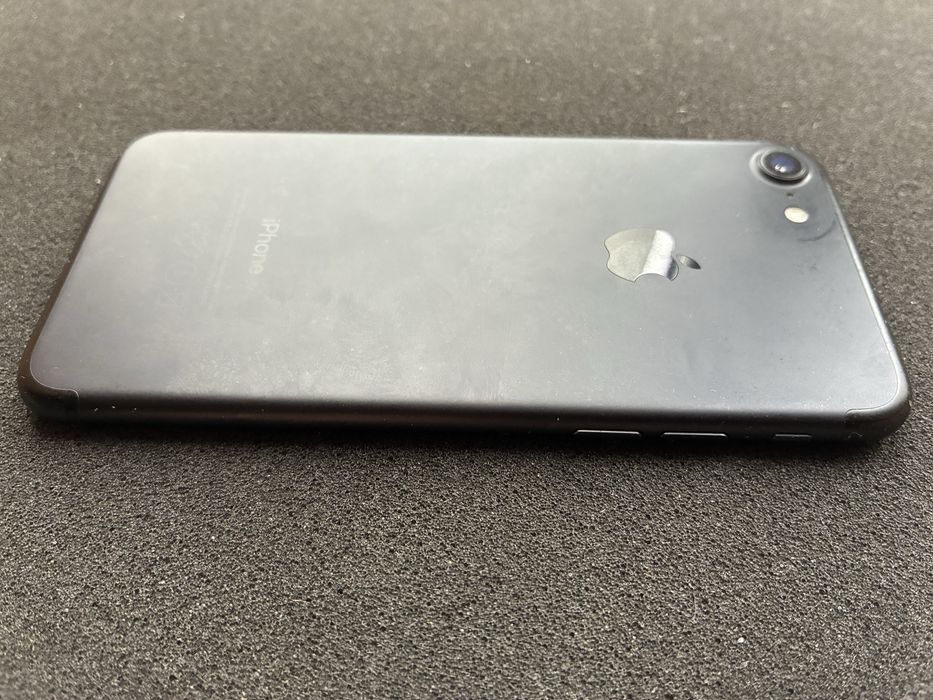 Продам Iphone 7 донор