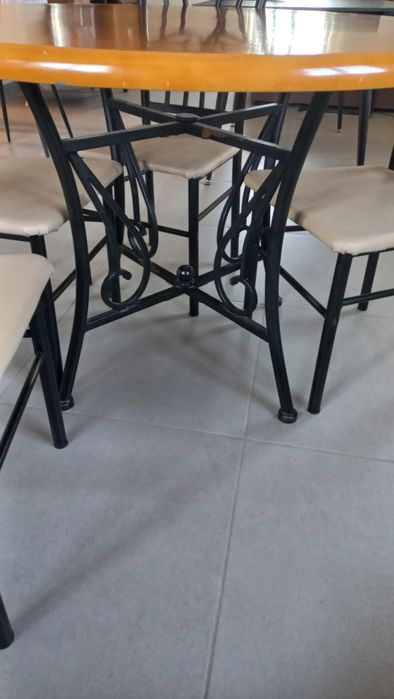 Mesa jantar redonda + cadeiras