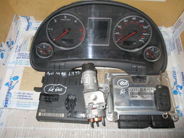 Centralina motor / ECU AUDI A4 (8D2, B5)