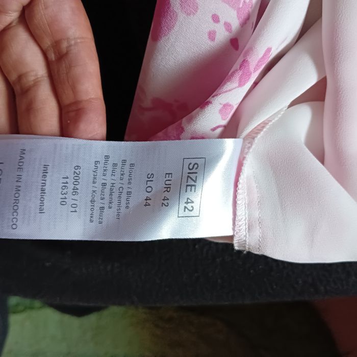 Elegancka bluzka bez rękawów XL