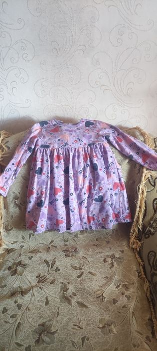 Продам плаття для дівчинки.