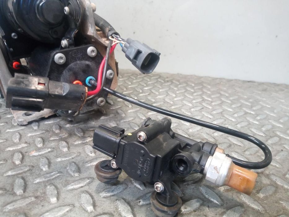 BOMBA SUSPENSÃO LAND ROVER RANGE ROVER SPORT 2008 -RQG500120
