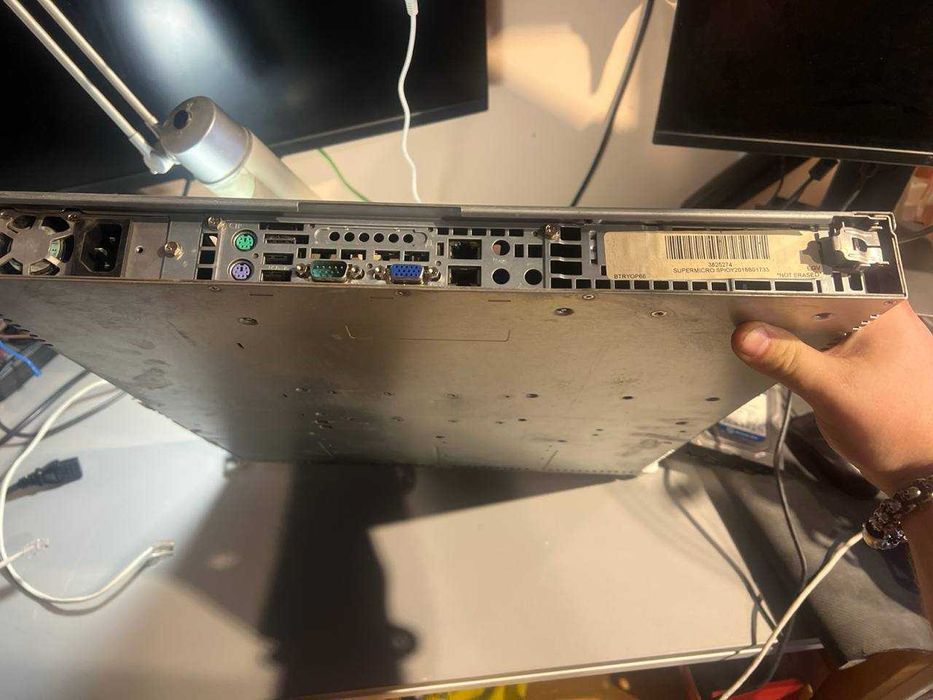 Сервер Supermicro 1U — на запчастини / для відновлення