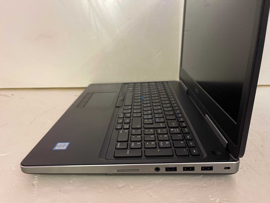 Игровой  DELL 7510 / Intel Core i7 / 16 DDR4 / SSD /  ТОП Видео (4 ГБ)