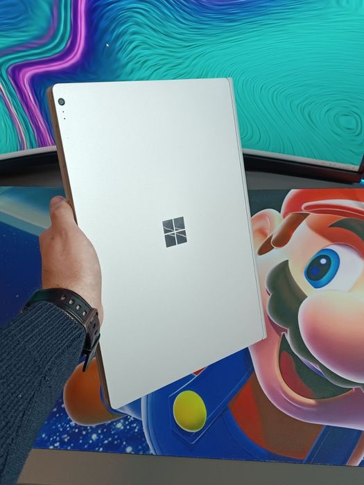 Surface Book / i7 + Nvidia 1GB / SSD 256GB - гарний стан