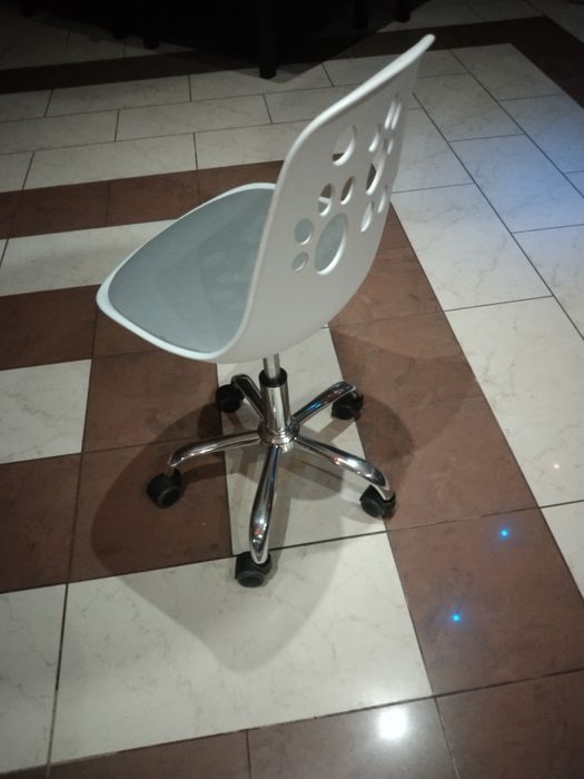 Krzesło obrotowe dla dzieci