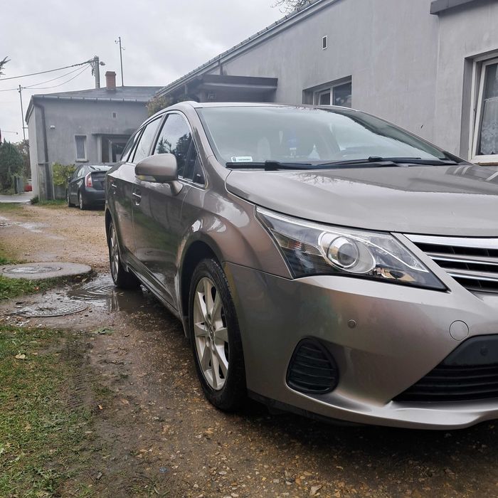 Sprzedam toyota Avensis