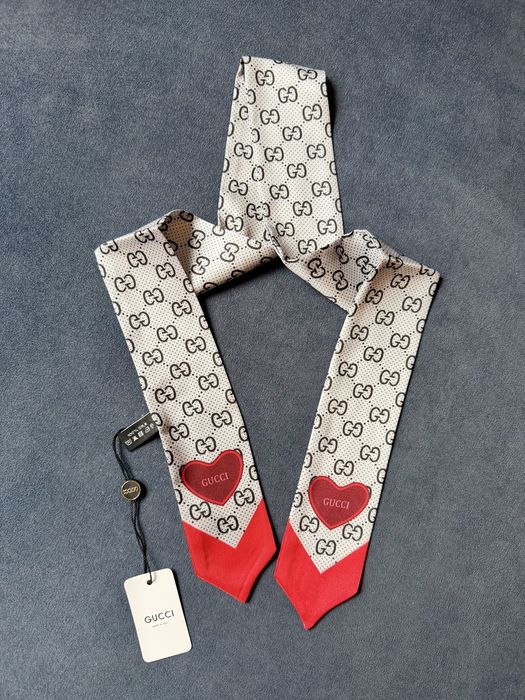 Chusta Jedwab Gucci
