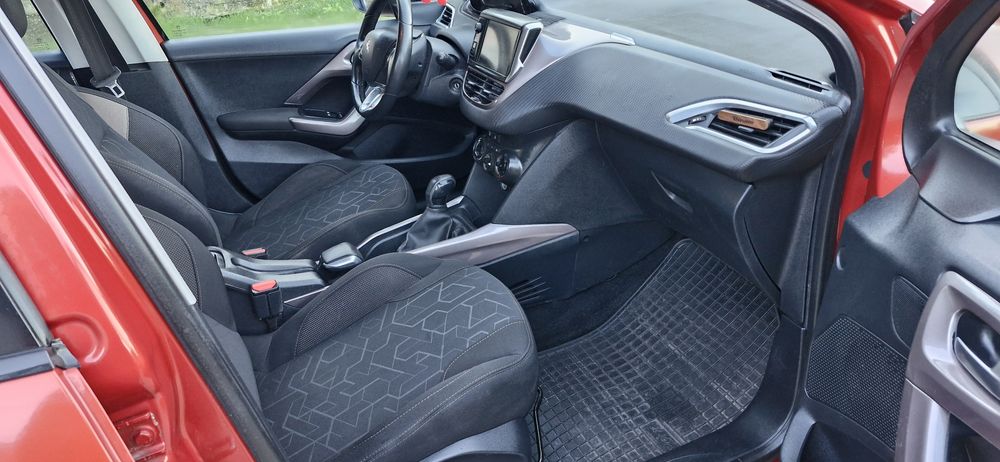 Peugeot 2008!2015 rok 1.2 b!185 tys przeb!Zadbany!Doinwestowany