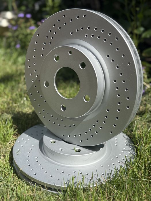 Безкоштовна доставка. Перфоровані гальмівні диски Brembo, IT-Racing, Mitsubishi Grandis, Outlander, Pajero, ASX, L200.