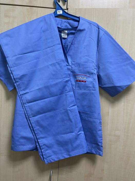 Продаю костюм медичний новий