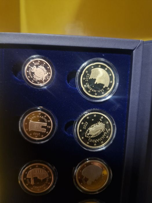 Conjunto proof San Marino 2025