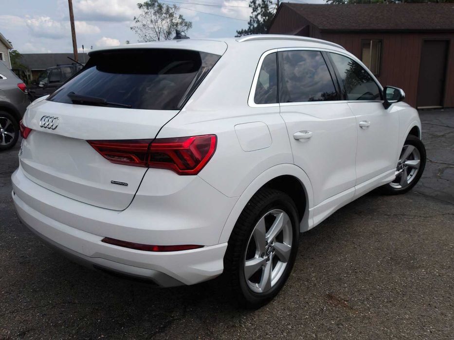 Audi Q3      2019