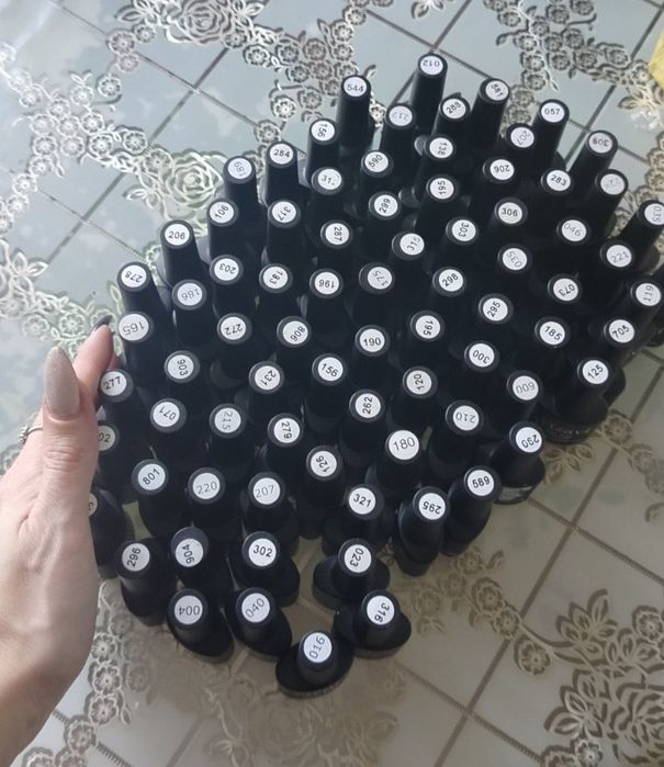 Продам гель лаки 80 шт.