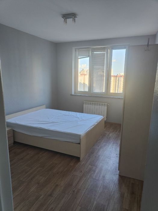 Окрема  кімната в новому будинку, метро Позняки, Урлівська