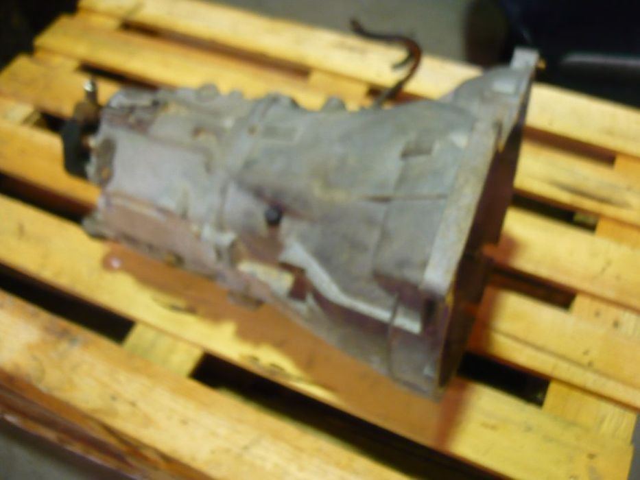 Caixa de velocidades - BMW 318 TDS ( 40 mil km reais )