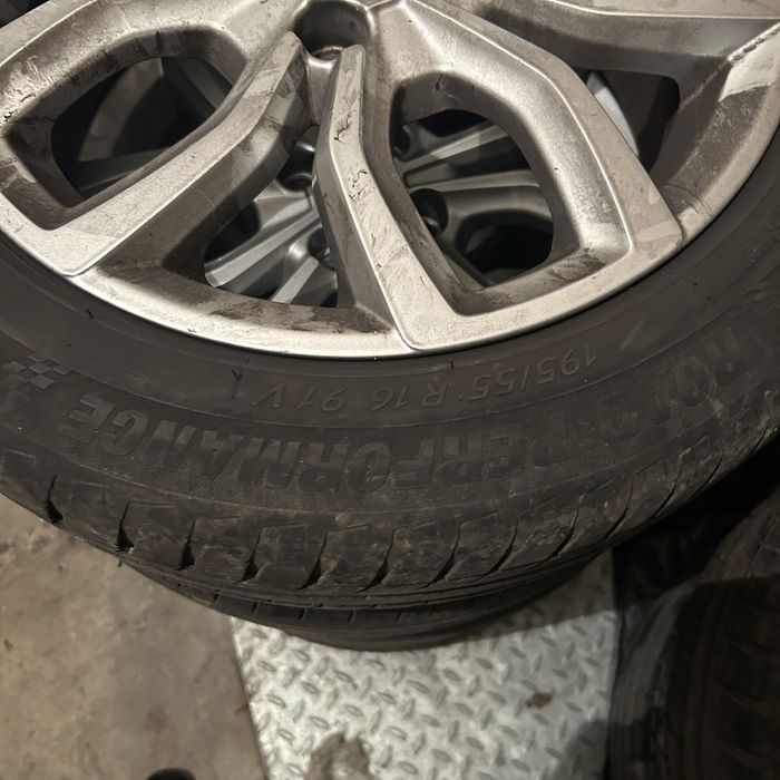 Jogo de 4 Jantes Originais Renault 16" (4x100) + Pneus 195/55 R16