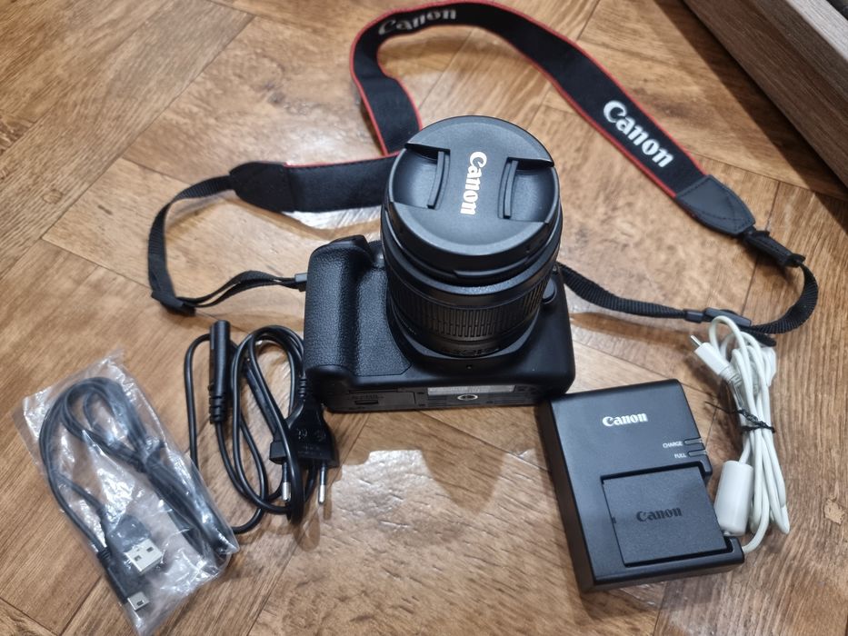 Фотоаппарат Canon EOS-1300D 18-55 IS-II Kit