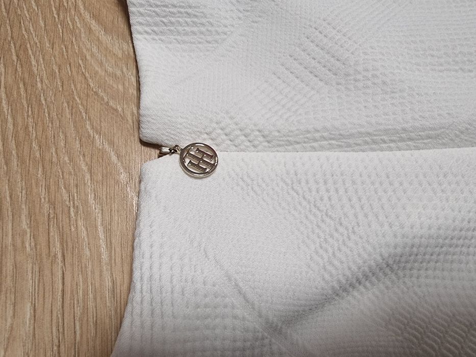 Śliczna sukienka Tommy Hilfiger 42