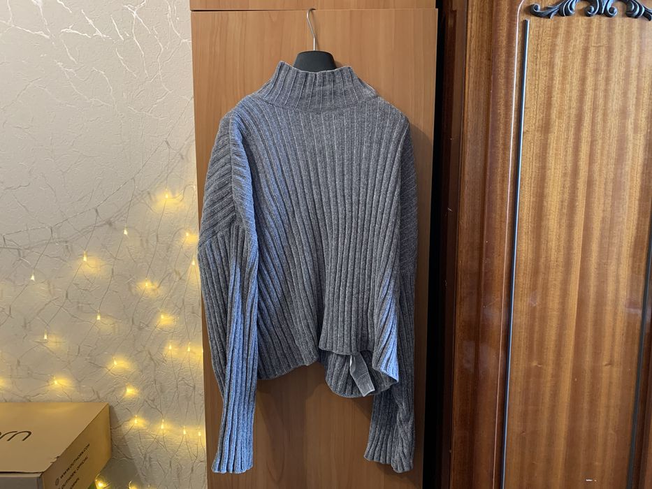 Продам светр на дівчинку FB Sister