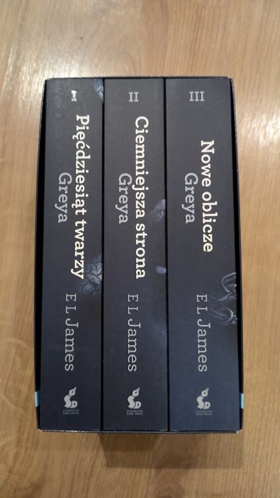 "Pięćdziesiąt twarzy Greya + Ciemniejsza strona Greya + Nowe oblicze G