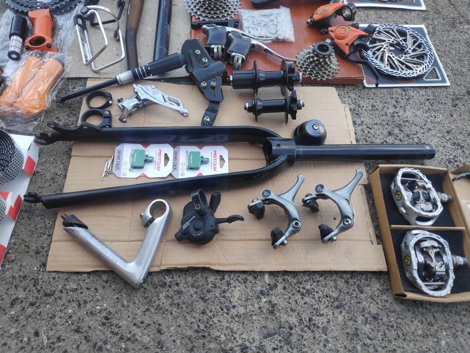 Продам велозапчасти