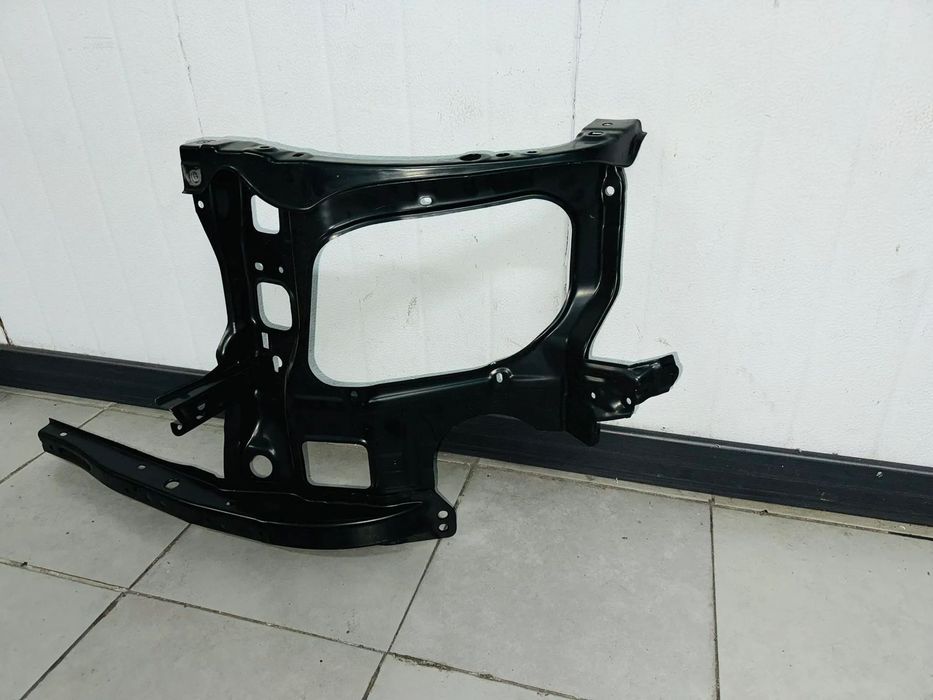 Máscara do Farol Direito Toyota Hylux - 2005 / 2011 - FRTE148