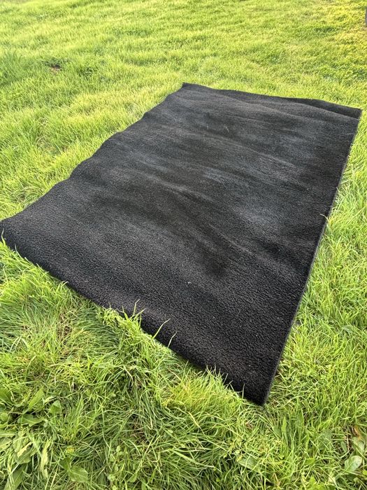 Tapete preto como novo