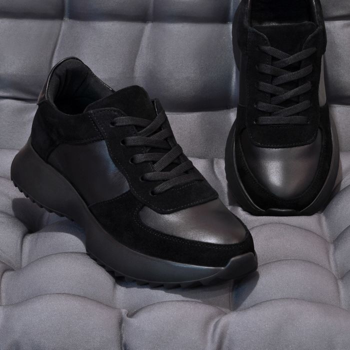 Жіночі натуральні шкіряні замшеві кросівки чорні на білій 36 38 39