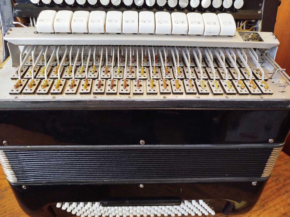 Продам готово-виборний баян!