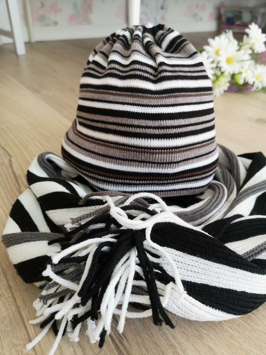 Komplet chłopięcy: czapka i szalik z frędzlami r.54-56