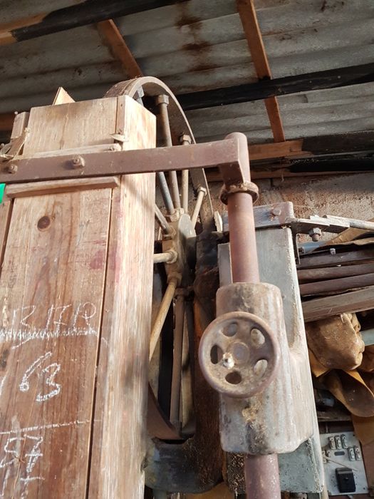 Serra Eletrica Antiga