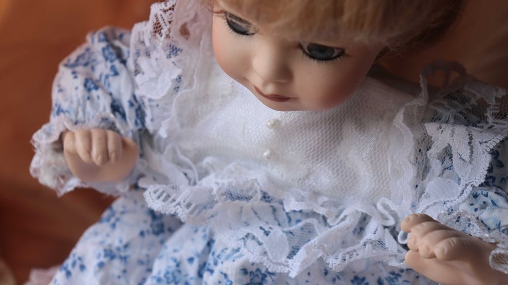 Boneca de porcelana musical Alberon Dolls