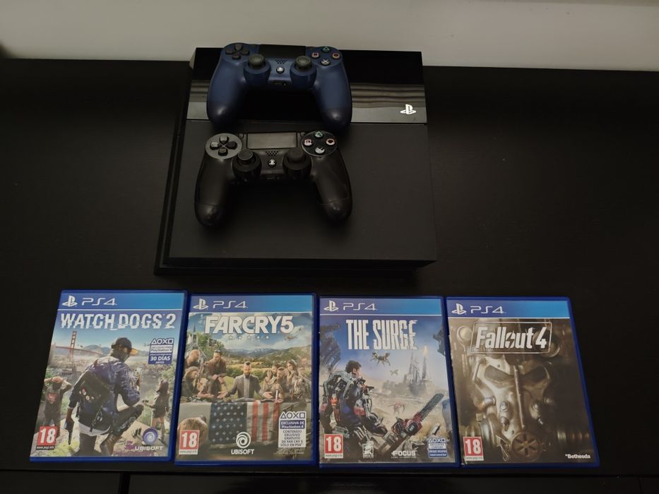 PS4 original  com 2 Comandos e 5 Jogos à Escolha64738278697858120