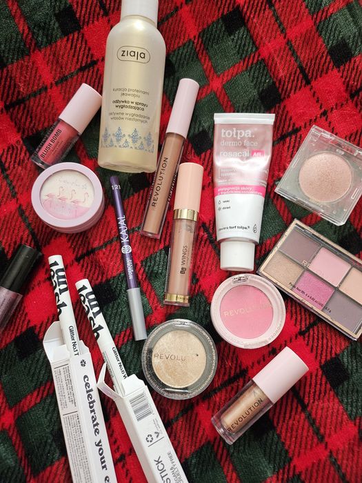 Zestaw kosmetyków używanych unleashia tołpa ziaja lovely revolution