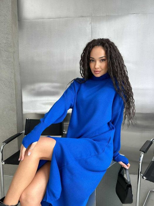 шикарное платье оверсайз с митенкой для пальца