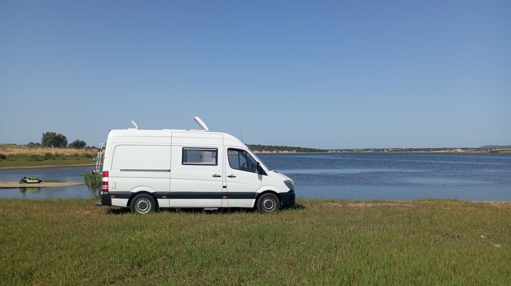 Aluguer de autocaravana campervan furgão transformado ferias