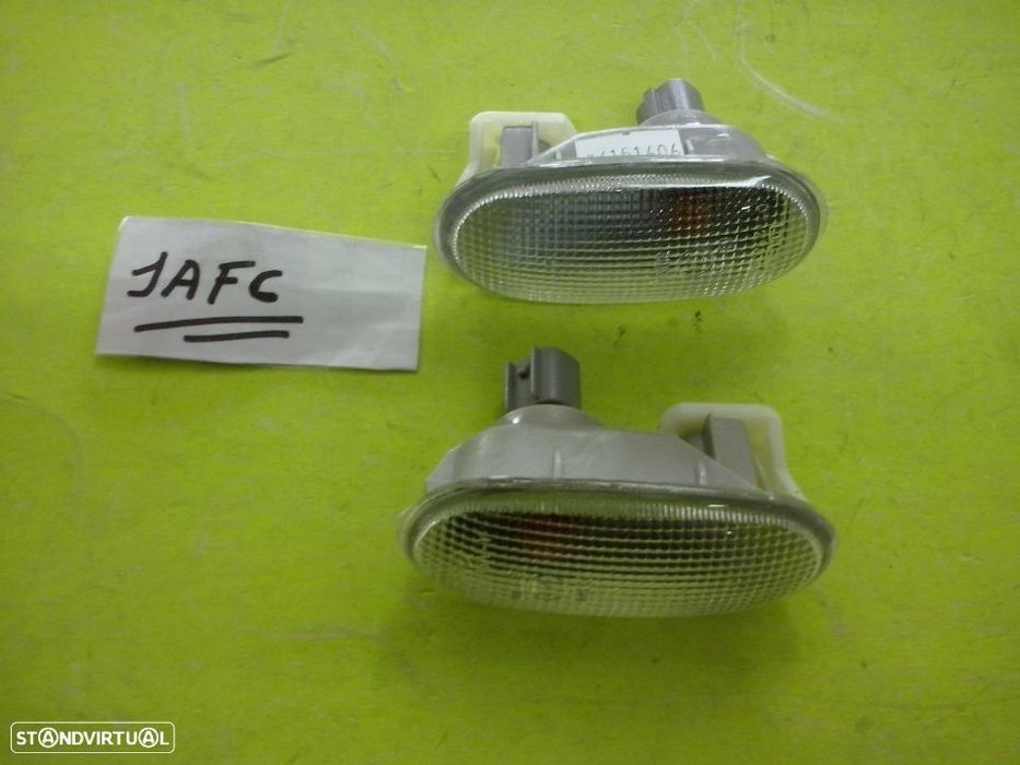 Farolins laterais brancos Mitsubishi L200 K64 K74 NOVOS
