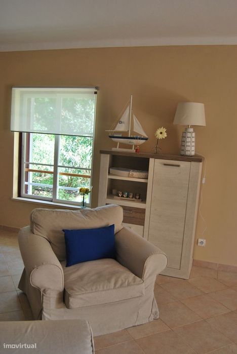 Apartamento T2 mobilado para arrendamento de curta duração em Alvor.