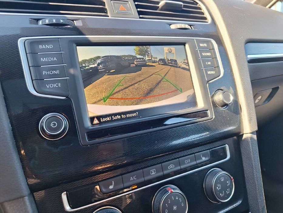 Volkswagen Golf GTI      2016
