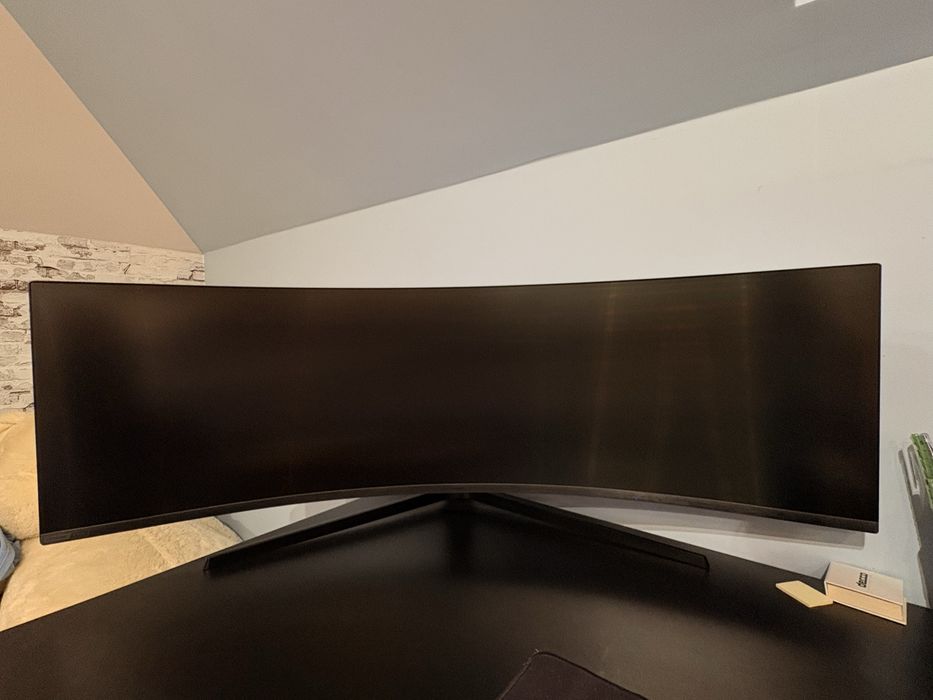 Monitor Samsung Odyssey G9 – stan idealny – komplet