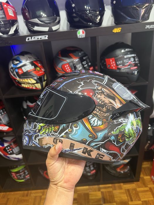 Capacete venom NOVO ja com viseira preta 90€