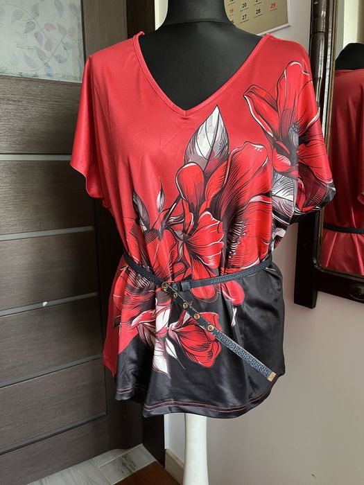 Bluzka damska czerwona w kwiaty L