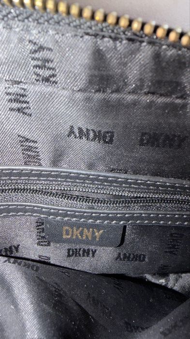 Bolsa marca DNKY